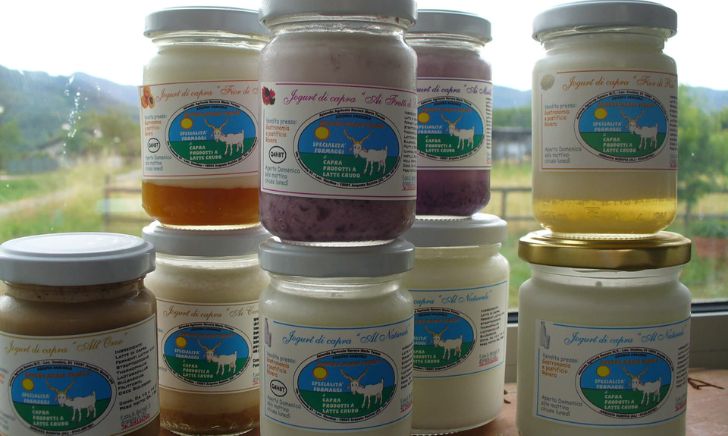 Yogurt di capra alla pesca